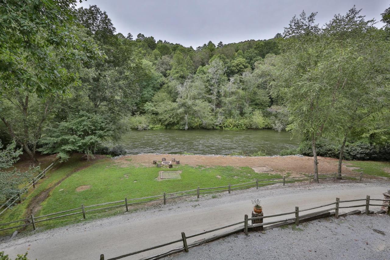 Heaven On The Toccoa Where You Will Enjoy The Sites And Sounds Of The Toccoa River Mineral Bluff Dış mekan fotoğraf